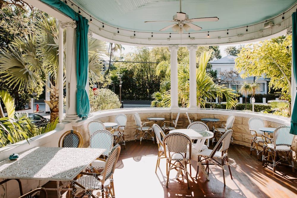 Classic King- Curry Mansion with Heated Pool! - קי ווסט - מסעדה