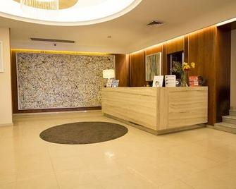 Hotel Nuvò - Naples - Front desk