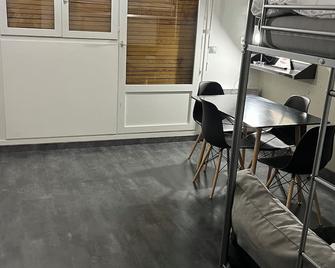Charmand studio auron - Saint-Étienne-de-Tinée - Comedor