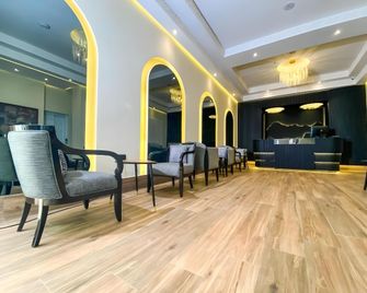 Ennesma Hotel - Casablanca - Gebäude