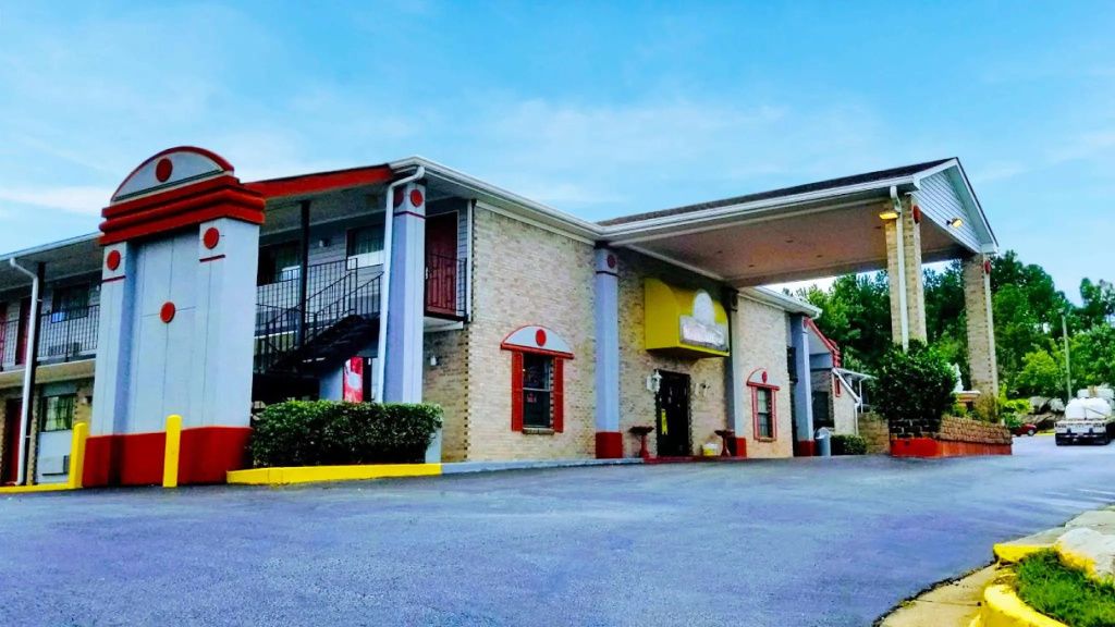 OYO Hotel Georgia Near Fairburn/Atlanta - Union City - Building