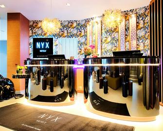 Nyx Hotel Mannheim By Leonardo Hotels - Mannheim - Rezeption