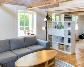 Stunning Home In Kalmar With Kitchen - Kalmar - Wohnzimmer