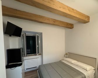 La Dimora del Borgo - Montecassiano - Habitación
