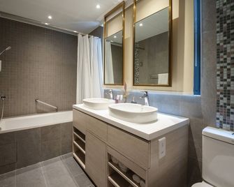 Hotel Purple Hong Kong - Hong Kong - Bathroom