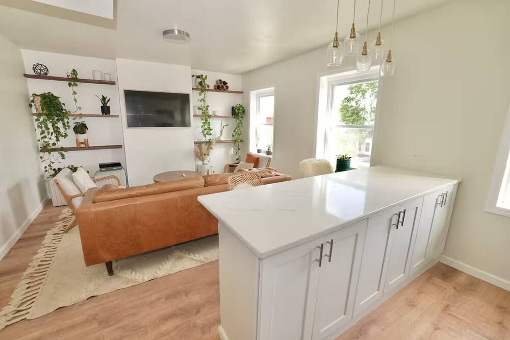 Mid-Century Apartments Minutes to Fifa And Ewr Airport - Newark - Cocina