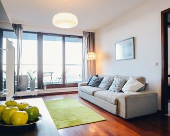 Sea Towers Apartment - Gdynia - Living room