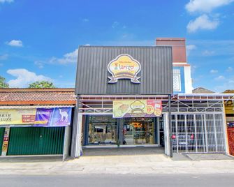 Capital O 94314 Sunny Co Living - Yogyakarta - Gebäude