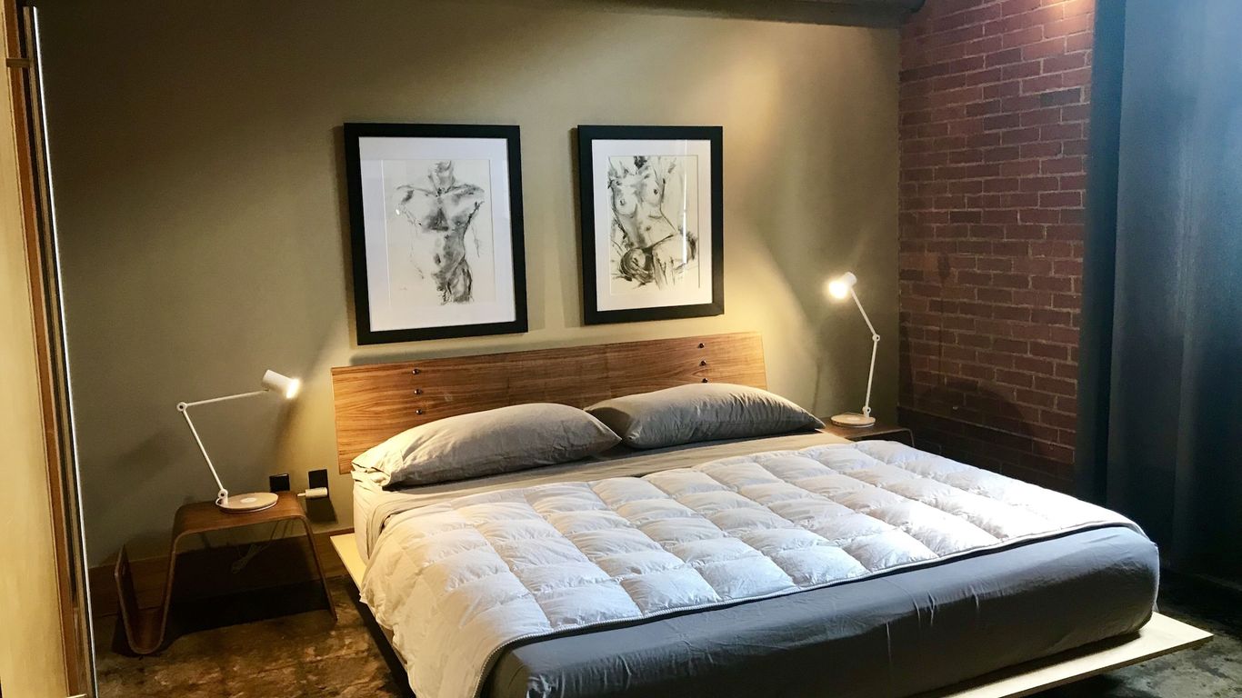 The Hangar Lofts Hotel