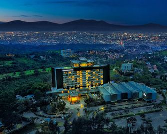 Intercontinental Hotels Bandung Dago Pakar By IHG - באנדונג - בניין