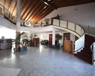 Hotel Riz B.B - San Genesio ed Uniti - Lobby