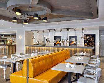 Crosswaters Resort - Kananaskis - Restaurante