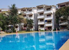 1 Bedroom Pool View Apartments In Candolim - Candolim - Pool