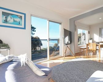 Seascape Cottage - Headland Stay near Whale Watching - Dodges Ferry - Sala de estar