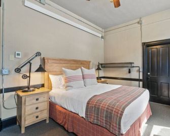 Benson Lodge Room - 6 - Silverton