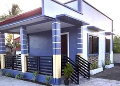 Onebedroomhouse@dumangas W/Parking - Iloilo City - Κτίριο