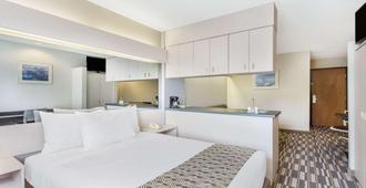 Microtel Inn & Suites by Wyndham Richmond Airport - Sandston - Κρεβατοκάμαρα
