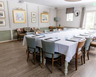 The Bell Inn Hotel - Lyndhurst - Restaurace