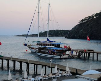 Club Akman Beach Hotel - Camyuva