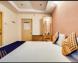 Sri ganesh Swathi residency - Visakhapatnam - Bedroom
