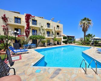 Milos Apartments Malia - Mália - Piscine