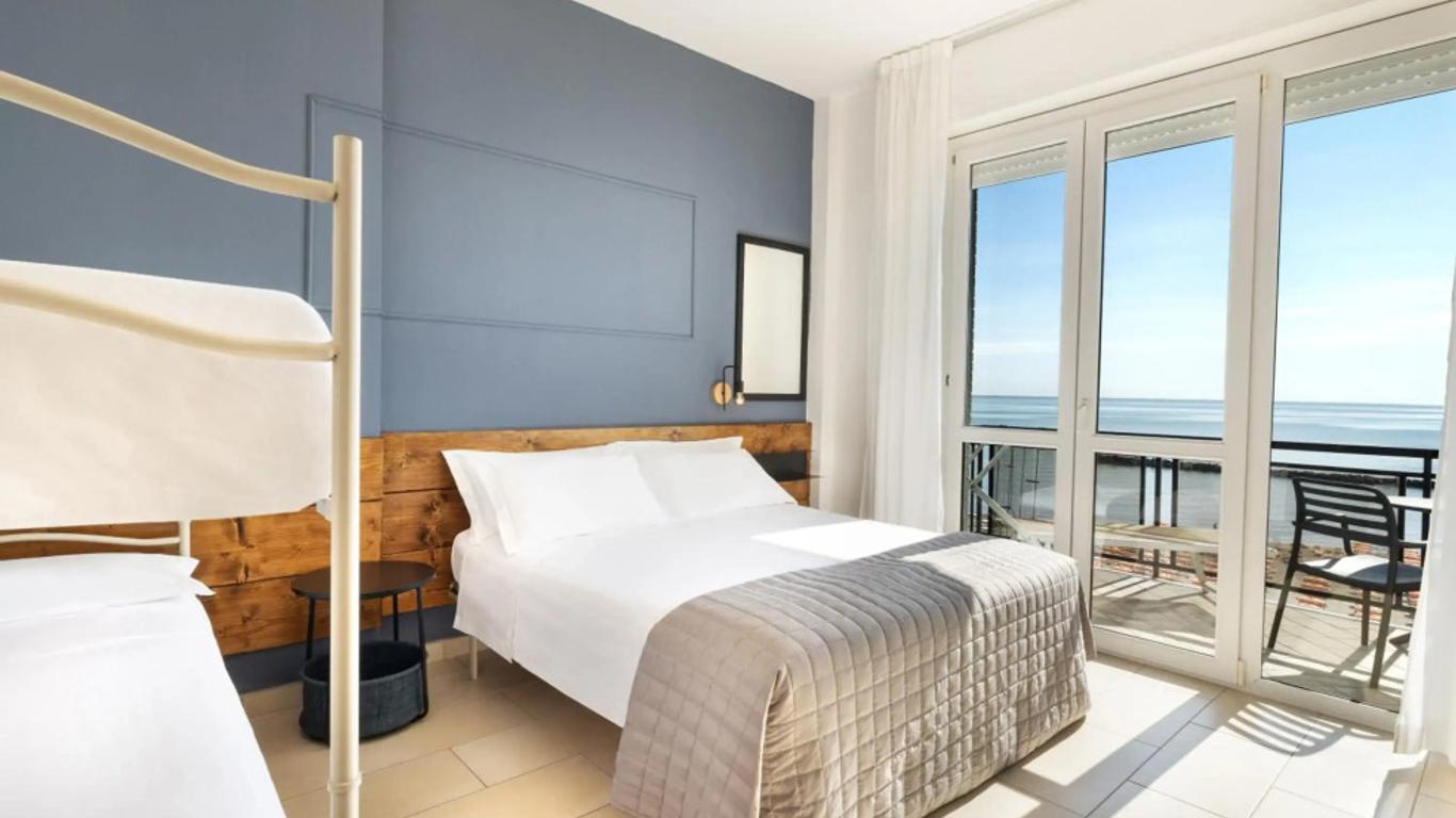 Hotel Constellation