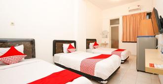 OYO 485 Marcello Residence - Surabaya - Phòng ngủ