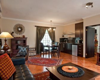 Aquanzi Lodge - Fourways