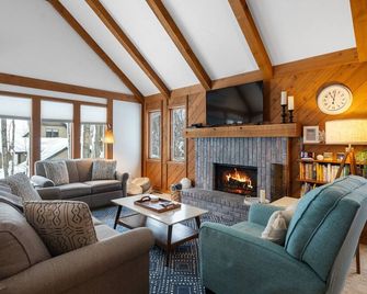 Star Valley Lodge - Harbor Springs / Petoskey Getaway! - Harbor Springs - Salon