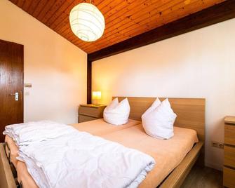 Ferienwohnpark Immenstaad am Bodensee Satteldachhaus Typ 9 SD 17 - Immenstaad am Bodensee - Schlafzimmer