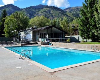 Rmr: Gros Ventre A4 Condo in Teton Villa - Teton Village - Pool