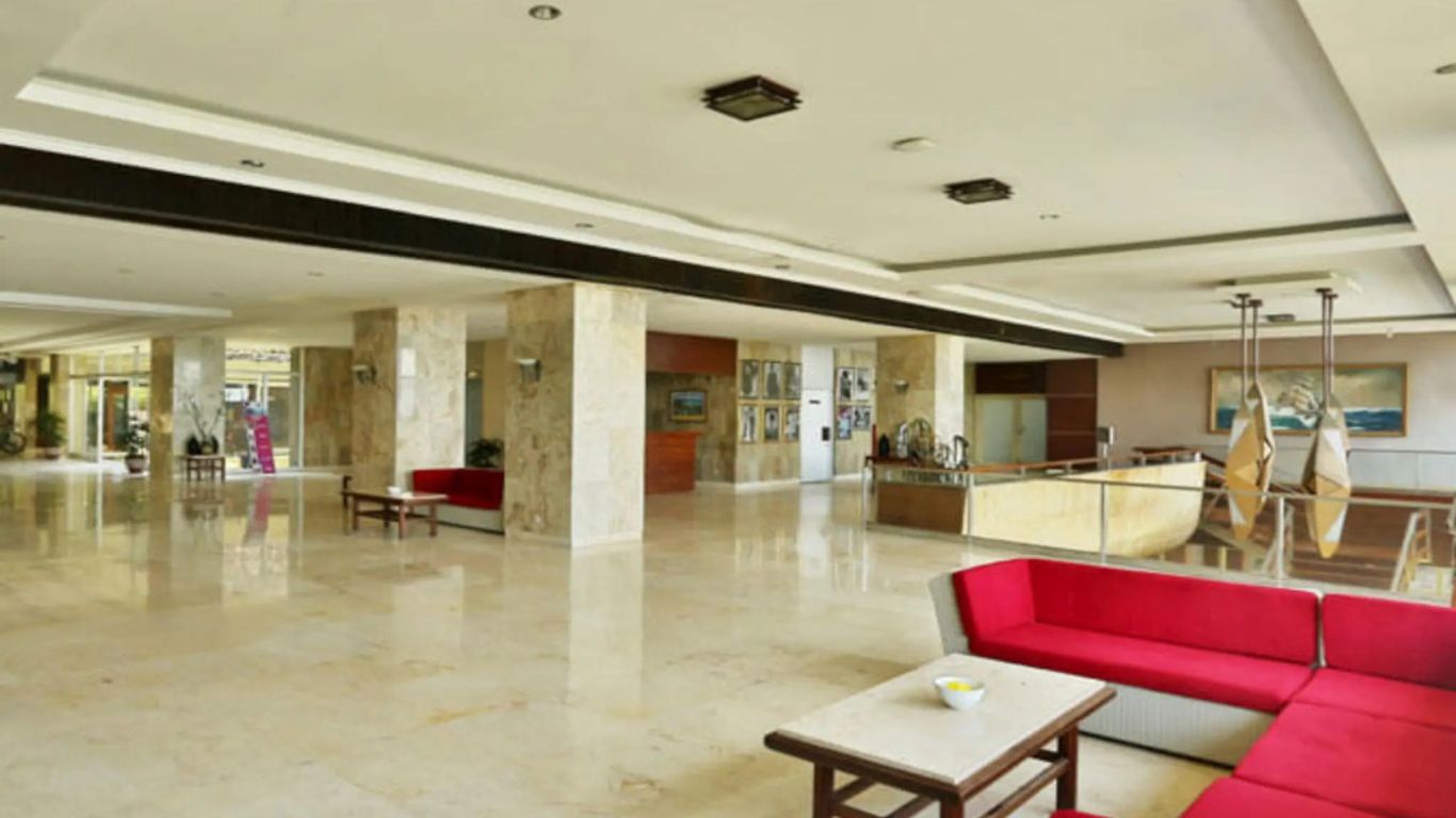 Grand Inna Samudra Beach