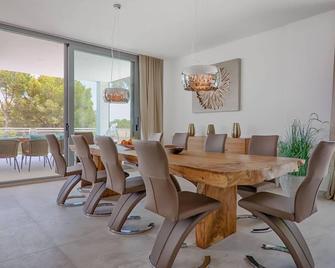 Modern family villa in Nova Santa Ponsa - Santa Ponsa - Jadalnia