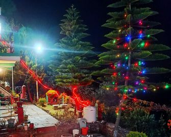 Binsar Jungle House Homestay - Binsar - Servicio de la propiedad