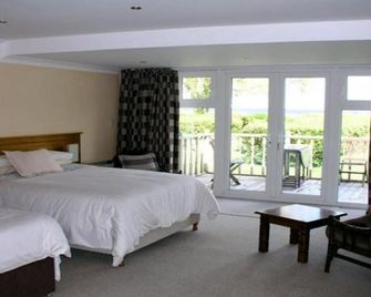 Lakeland Midsummer Lakehouse - Oughterard - Schlafzimmer