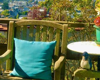 Charming Large Studio With Expansive View - San Francisco - Balcón