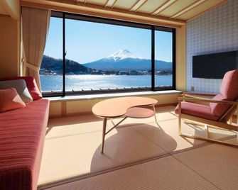 Ubuya - Fujikawaguchiko - Quarto