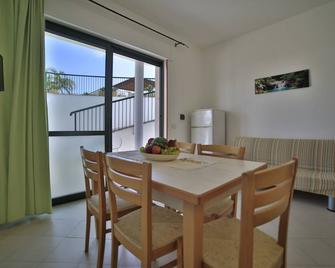 Residence Cala Verde - Two-room apartment 4 places - Taviano - Sala pranzo