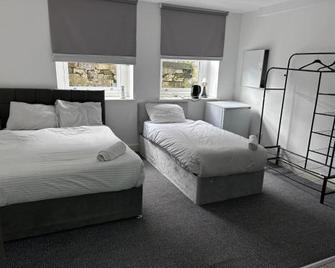 Single Room Shared Bathroom Free Street Parking Near Anfield Lfc - Liverpool