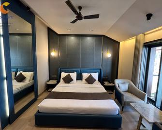 Comfort Inn Silver Arch - Mussoorie - Schlafzimmer