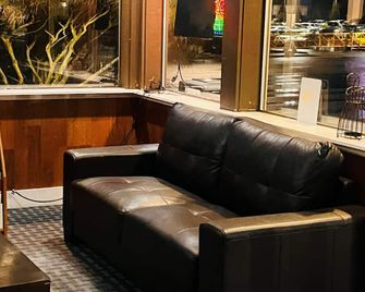 Western Inn Lakewood - Lakewood - Lounge