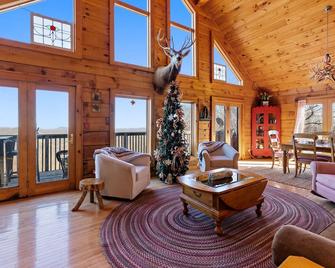 Cupids Retreat - Boone - Living room