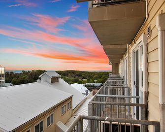 Deep Blue Hotel & Hot Springs - Warrnambool - Patio