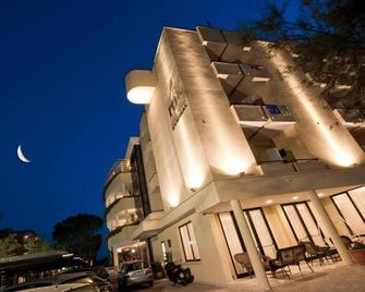 Park Hotel Kursaal - מיסאנו אדריאטיקו - בניין