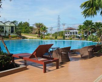 Saichol Resort - Phanom - Piscina