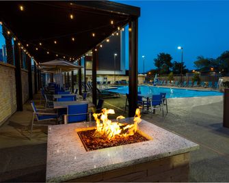 Holiday Inn Express & Suites Las Vegas - E Tropicana By IHG - Las Vegas - Pool