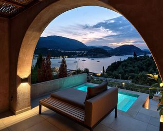 Isavoria Resort - Parga - Balkong
