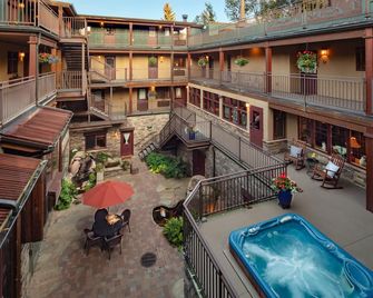 آنابيلي إن - اسبين - مبنى