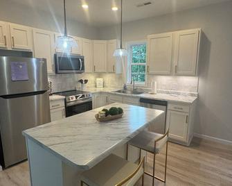 Cottage #2 at MeadowView! - Morehead