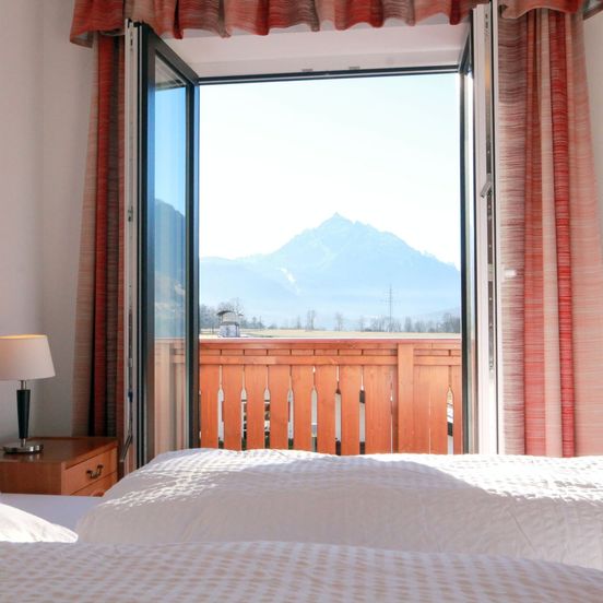 Hotel Sonnenhof - bed & breakfast & appartements image 1
